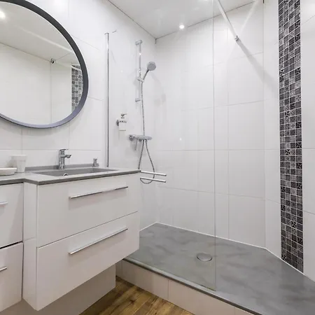 Industriel Proche De Grandlieu, Parking Privatif - Fr-1-306-1324 Ferienhaus *